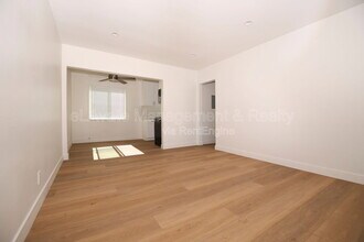 14115 Gilmore St in Los Angeles, CA - Building Photo - Building Photo