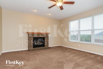 6119 Spring Lake Dr in Hamilton, OH - Building Photo - Building Photo