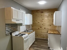 33 Macks Dr in Hattiesburg, MS - Building Photo