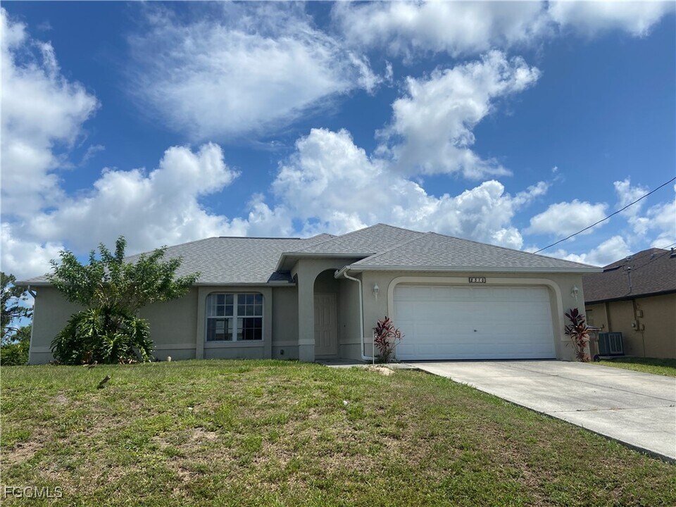 2310 NW Embers Terrace in Cape Coral, FL - Building Photo