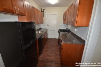 1163 Boylston St, Unit 8 in Boston, MA - Foto de edificio - Building Photo