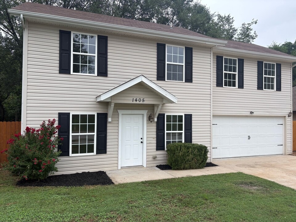 1405 Crescent Bentonville Crescent in Bentonville, AR - Building Photo