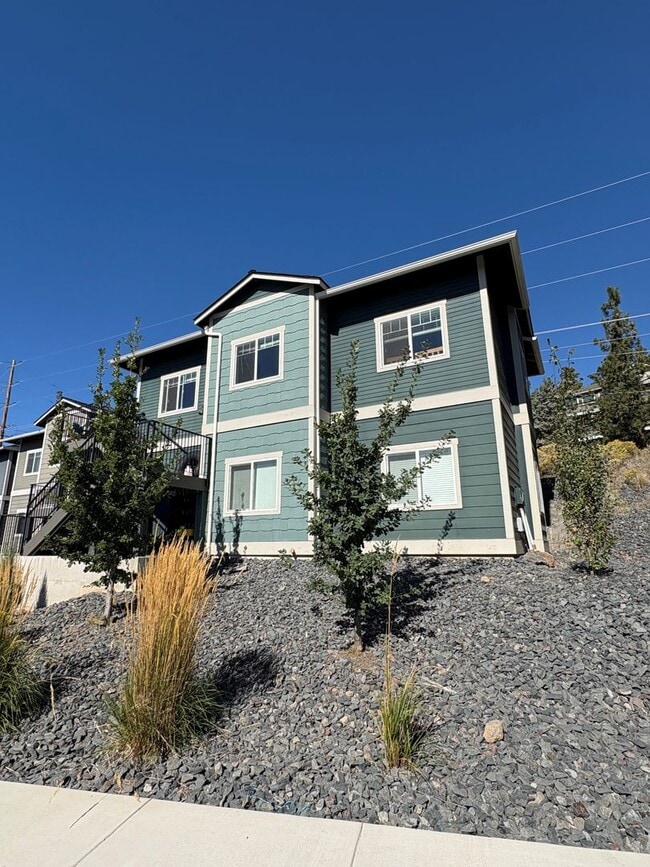 property at 2064 NW Black Pnes Pl
