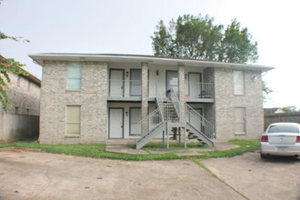 9018 Grannis St in Houston, TX - Building Photo - Building Photo