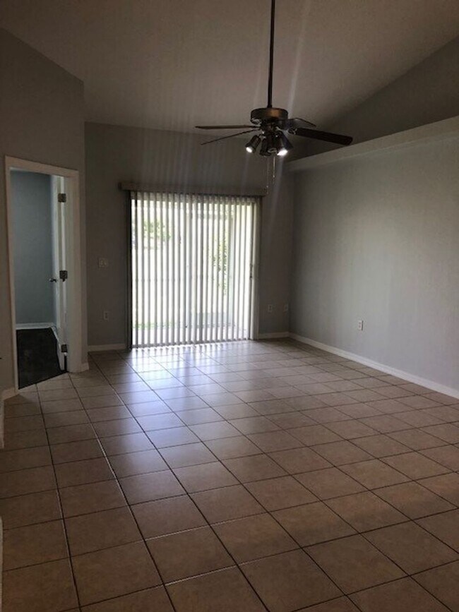 4120-4122 SW 7th Pl in Cape Coral, FL - Building Photo - Building Photo