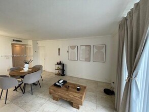 2020 NE 135th St in North Miami, FL - Building Photo - Building Photo