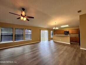 2231 Brian Lakes Dr N in Jacksonville, FL - Building Photo - Building Photo
