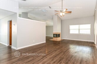 2139 Lady Di Ln in Jacksonville, FL - Foto de edificio - Building Photo