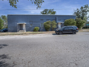 1 Bedroom & 2 Bedroom Apartments in Hamilton, TX - Foto de edificio - Building Photo