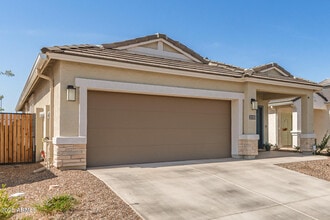 2131 W Shelly Ave in Apache Junction, AZ - Building Photo - Building Photo