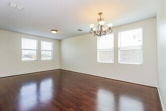 1113 Scarlet Sage Pkwy in Burleson, TX - Building Photo - Building Photo