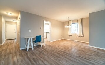 154 Brittany Farms Rd in New Britain, CT - Building Photo - Building Photo