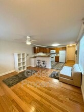 2205 N Charles St in Baltimore, MD - Building Photo - Building Photo