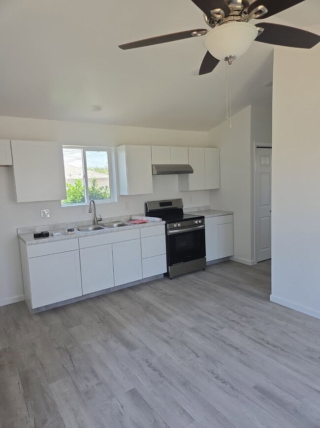 3421 E McKinley Ave in Fresno, CA - Building Photo - Building Photo