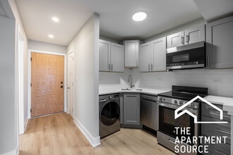 1223 N La Salle Dr, Unit 3C in Chicago, IL - Building Photo - Building Photo