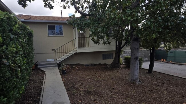 792 Alameda St, Unit 792 in Altadena, CA - Building Photo - Building Photo