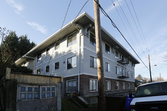 13th Avenue Apartments in Portland, OR - Building Photo - Building Photo