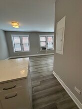 3943 N Janssen Ave, Unit 2BD in Chicago, IL - Building Photo - Building Photo