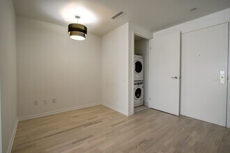 60 Colborne St in Toronto, ON - Building Photo - Building Photo