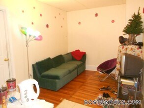 879 Beacon St in Boston, MA - Building Photo - Building Photo