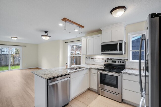 9030 N Allegheny Ave in Portland, OR - Building Photo - Building Photo