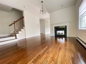 201 Grand St in Mamaroneck, NY - Building Photo - Building Photo