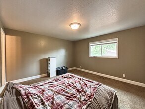 8809 W Donnybrook Dr in Boise, ID - Building Photo - Building Photo