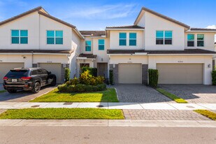 4352 Veleiros Ave in Lighthouse Point, FL - Building Photo