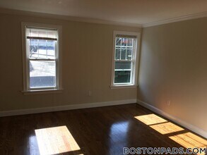 50 Townsend St, Unit 2 in Boston, MA - Building Photo - Building Photo