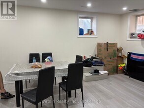 18 Gastonia Rd in Brampton, ON - Building Photo - Building Photo
