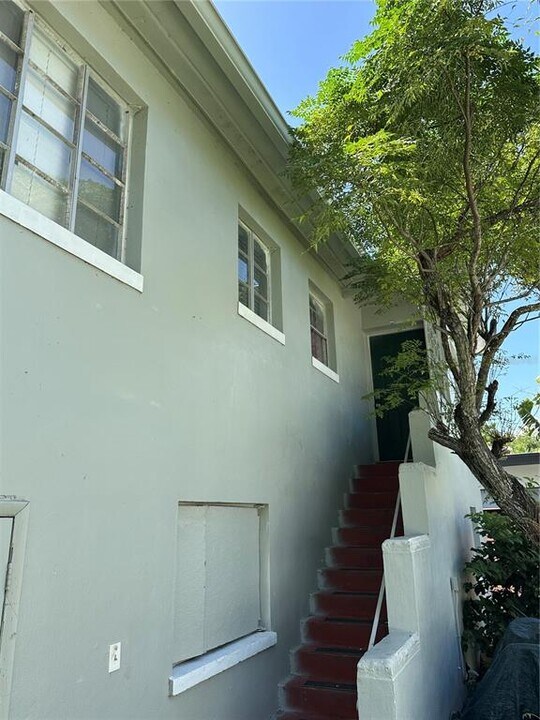 734 21st Ave S in St. Petersburg, FL - Building Photo