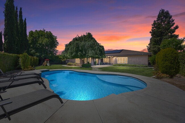 2206 Ribble Valley Dr in Bakersfield, CA - Building Photo - Building Photo