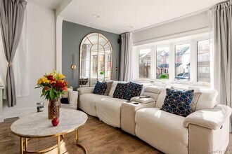 151-05 20th Rd in Queens, NY - Building Photo - Building Photo