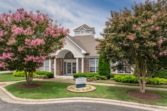 Avondale in Virginia Beach, VA - Building Photo - Building Photo