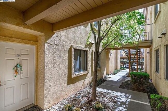 3424 Vintage Dr, Unit 147 in Modesto, CA - Building Photo - Building Photo