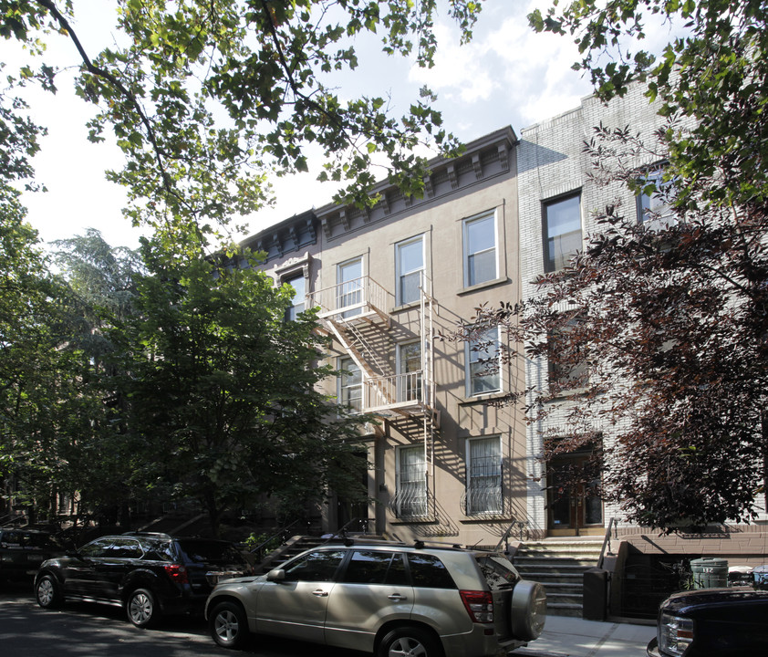 134 Berkeley Pl in Brooklyn, NY - Building Photo