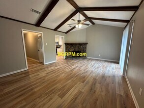6004 Leabrook Ln in Sherwood, AR - Building Photo - Building Photo