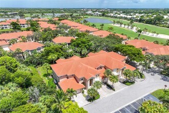 26960 Wyndhurst Ct in Bonita Springs, FL - Building Photo - Building Photo