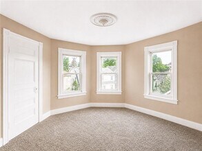 7 Grover St in North Providence, RI - Building Photo - Building Photo
