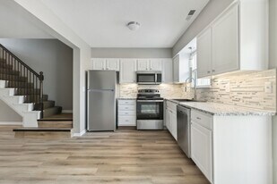 Chestnut Heights in Olathe, KS - Building Photo