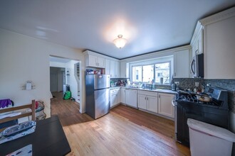 370 Prospect St, Unit 2 in Cambridge, MA - Foto de edificio - Building Photo
