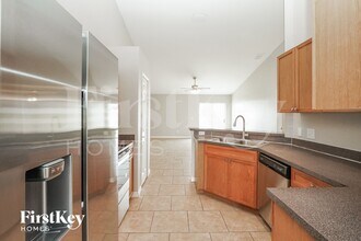 211 Grouper Ct in Kissimmee, FL - Foto de edificio - Building Photo