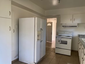 1435 W Euclid Ave in Stockton, CA - Building Photo - Building Photo