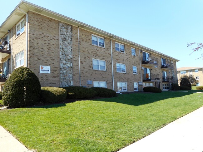 520 N Mill Rd in Addison, IL - Building Photo - Building Photo