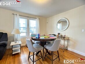 27 Bostonia Ave, Unit 1 in Boston, MA - Foto de edificio - Building Photo