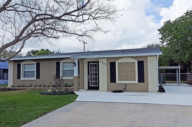 344 Vesta Cir in Melbourne, FL - Building Photo - Building Photo