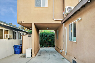 4512 Huntington Dr N in Los Angeles, CA - Building Photo - Building Photo