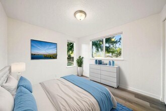 5495 A St in Springfield, OR - Building Photo - Building Photo