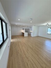 2440 NW 68th St in Miami, FL - Building Photo - Building Photo