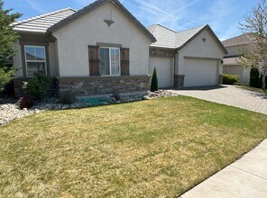 3545 Rock Ridge Ct in Reno, NV - Building Photo - Building Photo